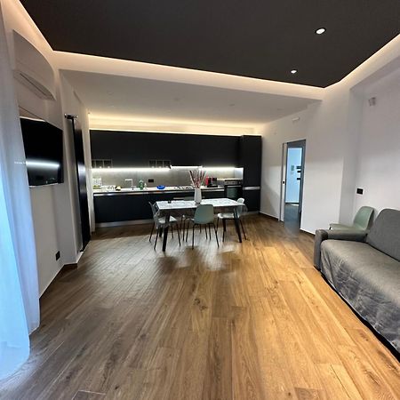 מילאצו Borgiarooms Luxury Apartment מראה חיצוני תמונה