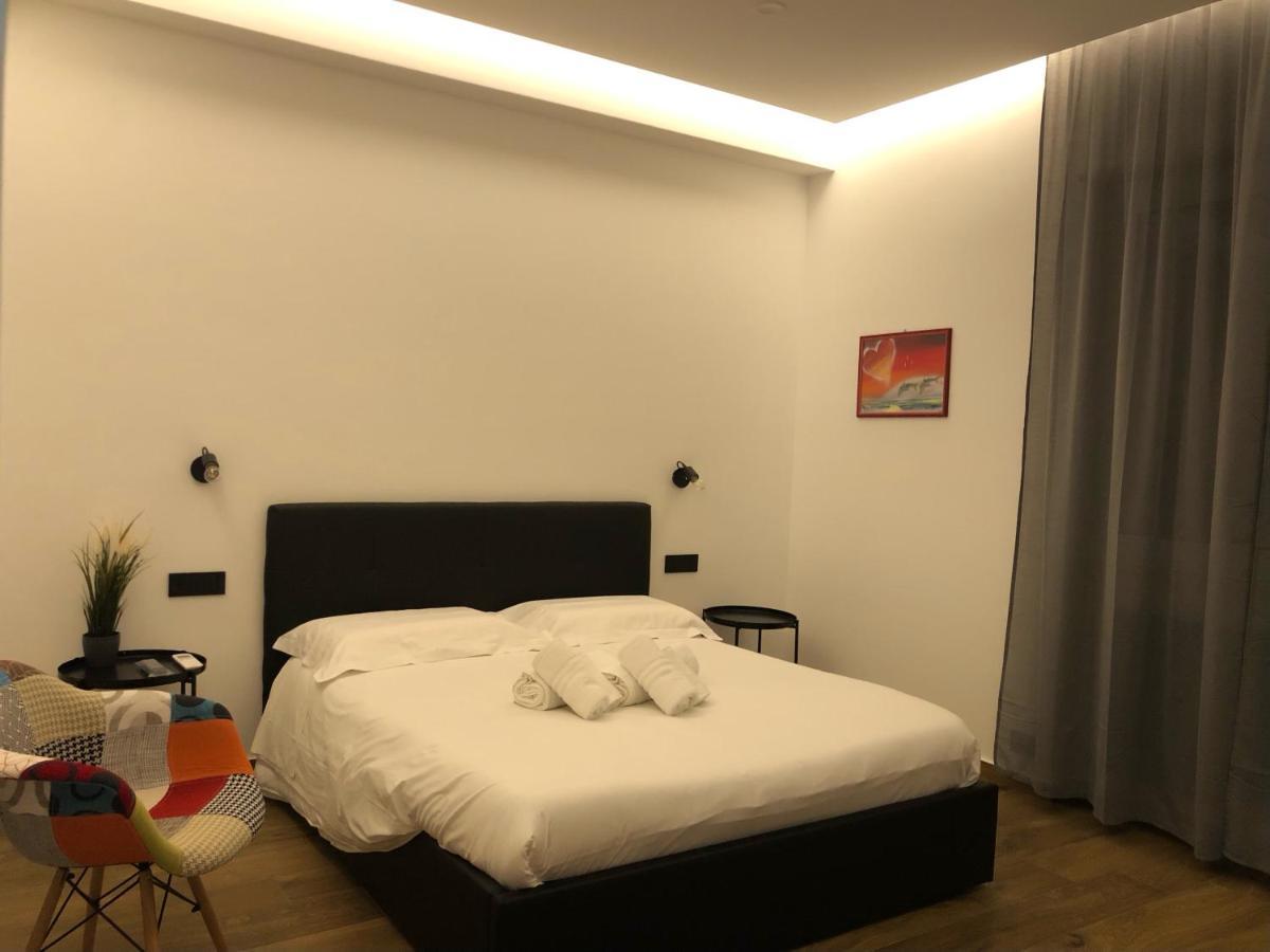 מילאצו Borgiarooms Luxury Apartment מראה חיצוני תמונה