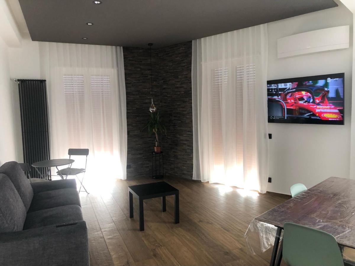 מילאצו Borgiarooms Luxury Apartment מראה חיצוני תמונה