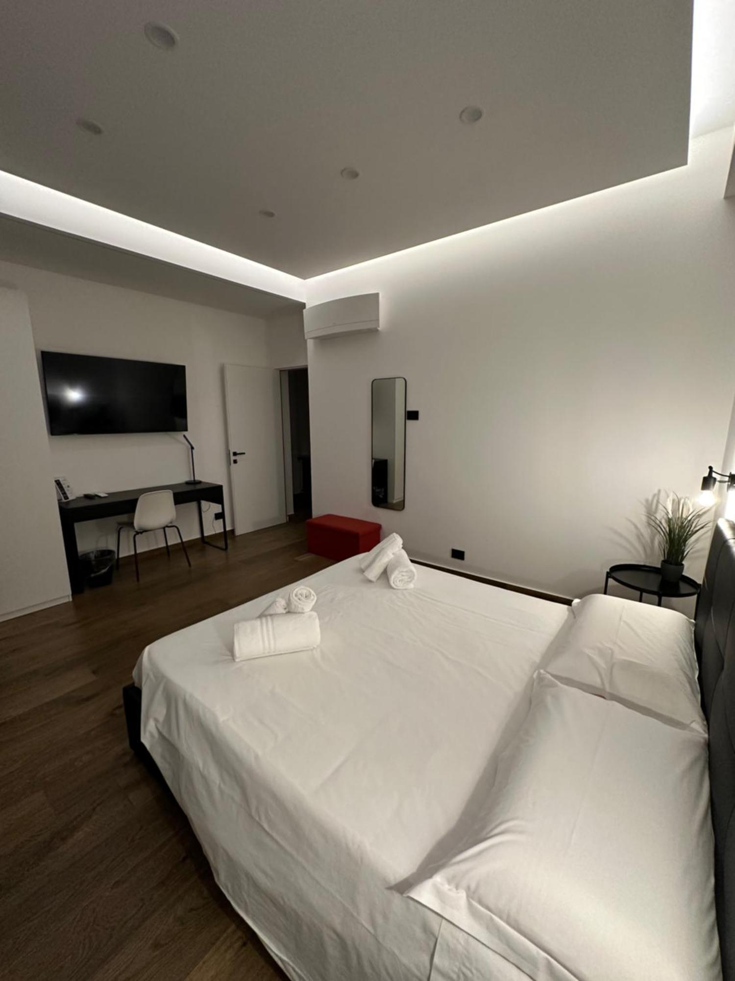 מילאצו Borgiarooms Luxury Apartment מראה חיצוני תמונה