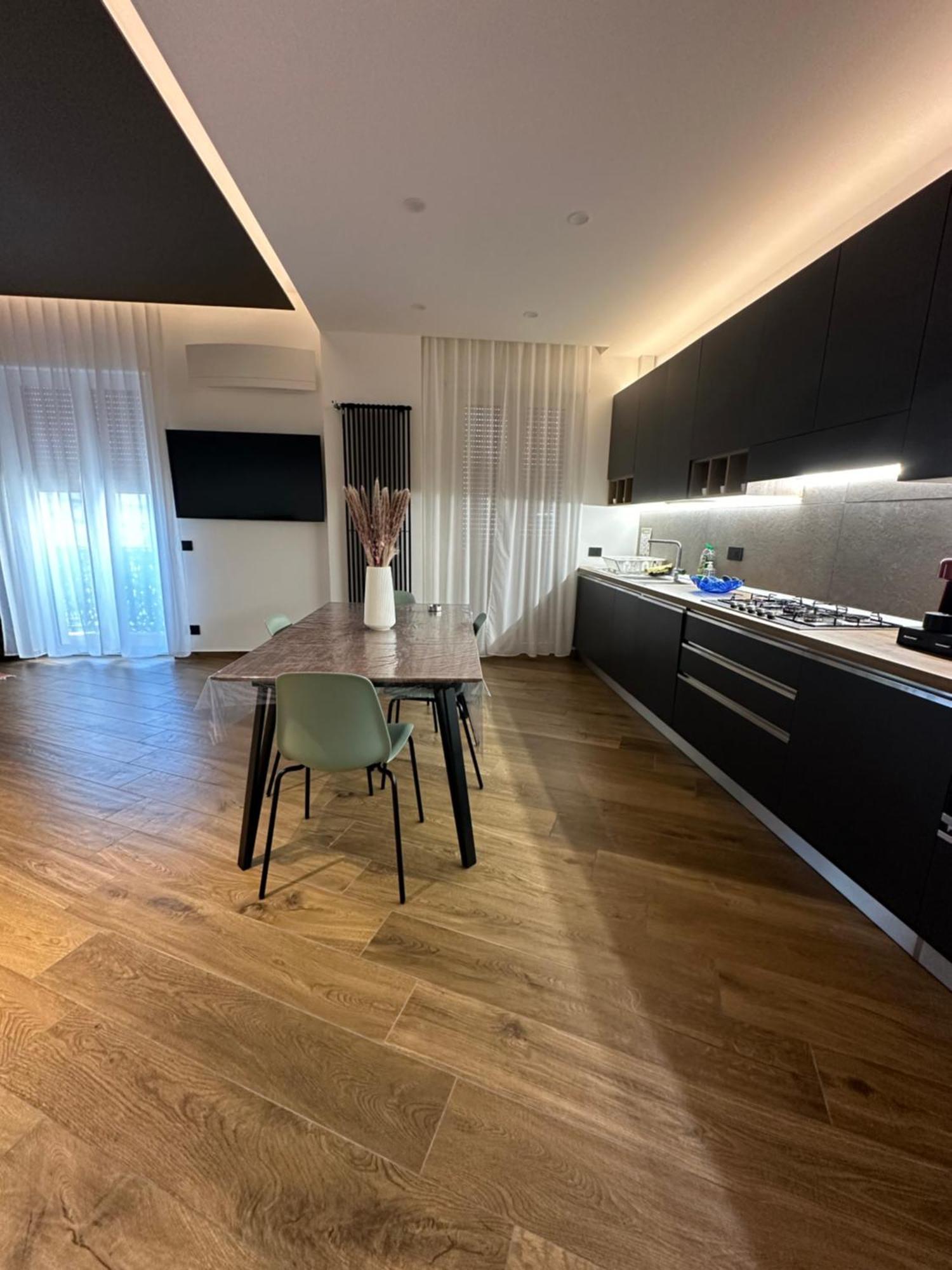 מילאצו Borgiarooms Luxury Apartment מראה חיצוני תמונה